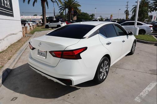 Glacier White 2020 Nissan Altima S FWD