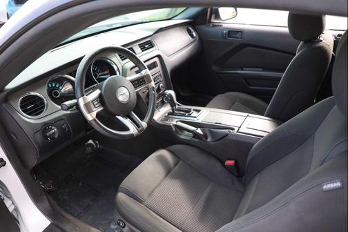 2014 Ford Mustang V6