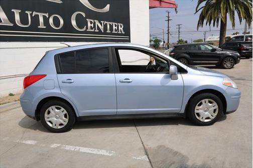 2010 Nissan Versa 1.8 S