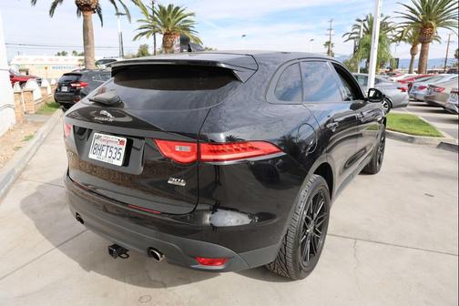 2018 Jaguar F-PACE 30t Premium