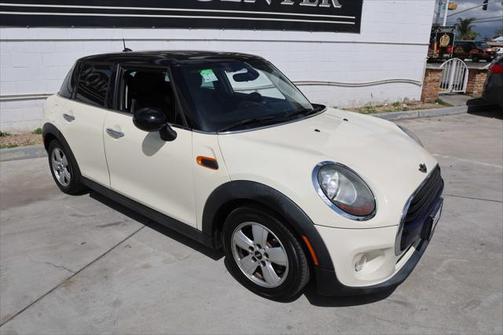 2017 MINI Hardtop Cooper