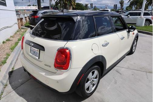 2017 MINI Hardtop Cooper