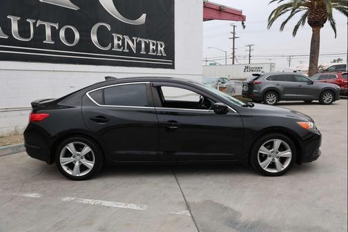 2013 Acura ILX 2.0L w/Premium Package