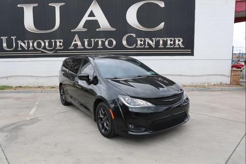 2020 Chrysler Pacifica Touring