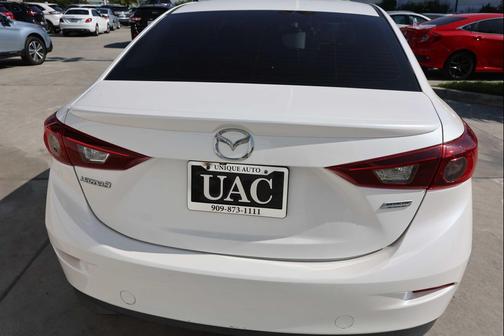 2015 Mazda Mazda3 i Touring