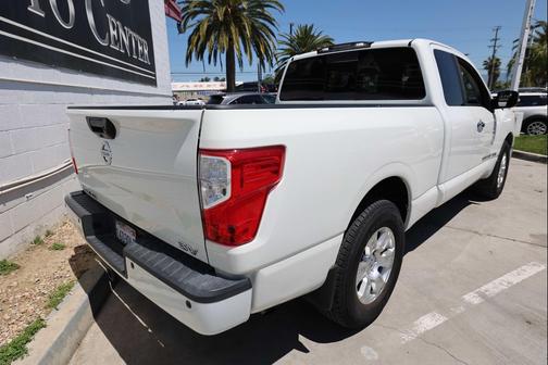 2018 Nissan Titan SV