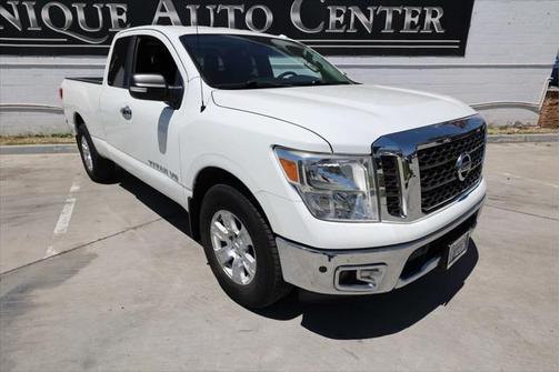 2018 Nissan Titan SV