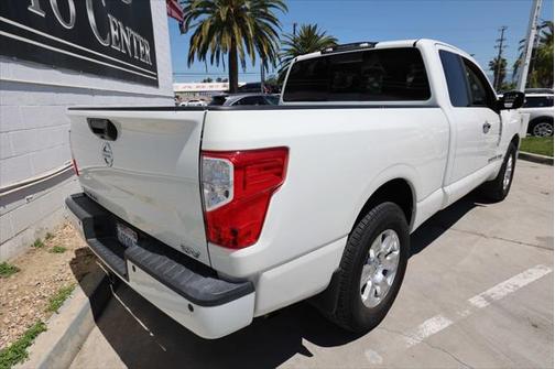 2018 Nissan Titan SV