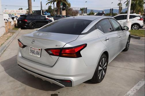 2022 Nissan Altima 2.5 SV