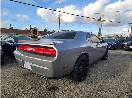 2014 Dodge Challenger SXT