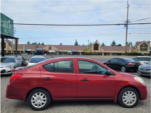 Red Brick 2013 Nissan Versa 1.6 S+