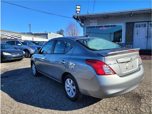 2013 Nissan Versa 1.6 SL