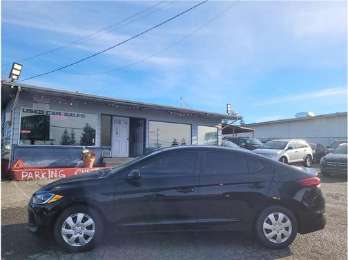 2018 Hyundai ELANTRA SE