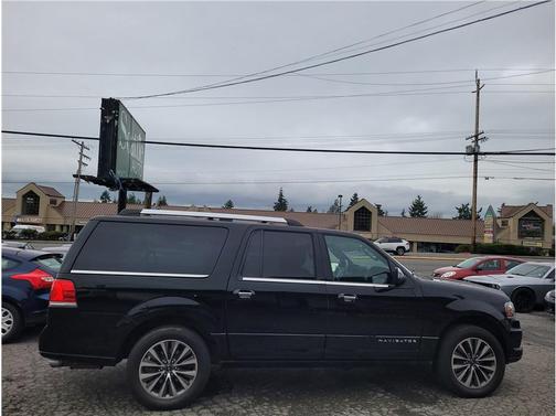 2016 Lincoln Navigator Select