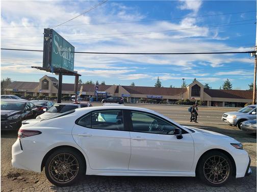 2023 Toyota Camry SE