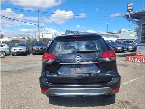 2017 Nissan Rogue S