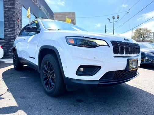 2023 Jeep Cherokee Latitude Lux
