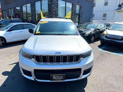2023 Jeep Grand Cherokee L Laredo