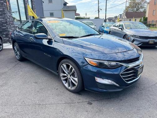 2022 Chevrolet Malibu FWD LT