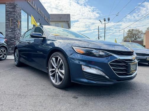 2022 Chevrolet Malibu FWD LT