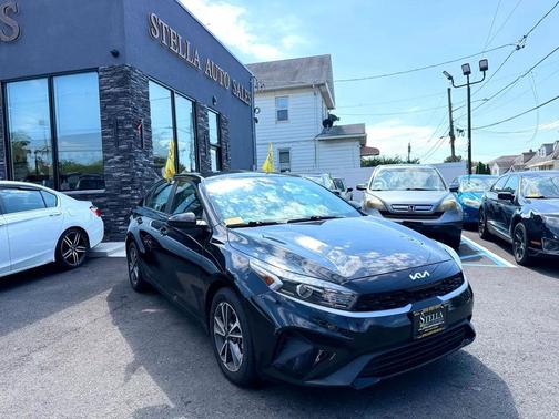 2022 Kia Forte LXS