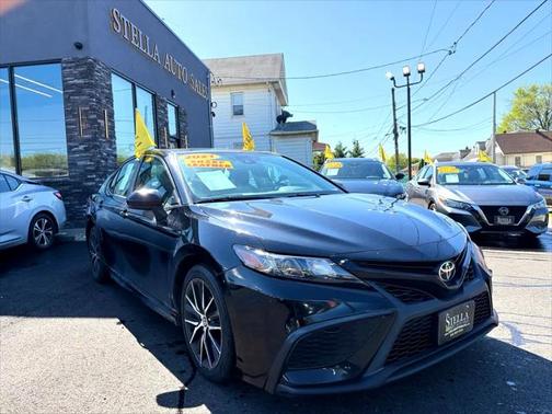 2021 Toyota Camry SE