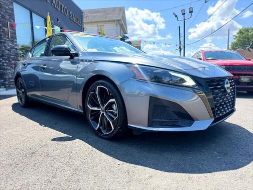 2023 Nissan Altima SR FWD