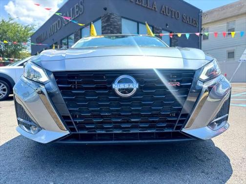 2023 Nissan Altima SR FWD