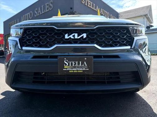 2022 Kia Sorento LX