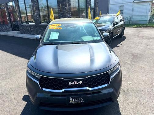 2022 Kia Sorento LX