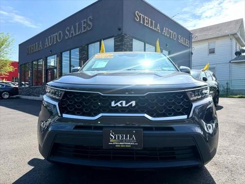 2022 Kia Sorento LX