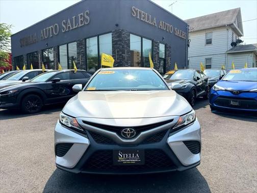 2019 Toyota Camry SE