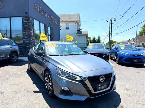 2022 Nissan Altima SR Intelligent AWD