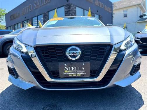 2022 Nissan Altima SR Intelligent AWD