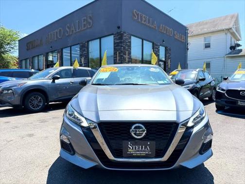 2022 Nissan Altima SR Intelligent AWD