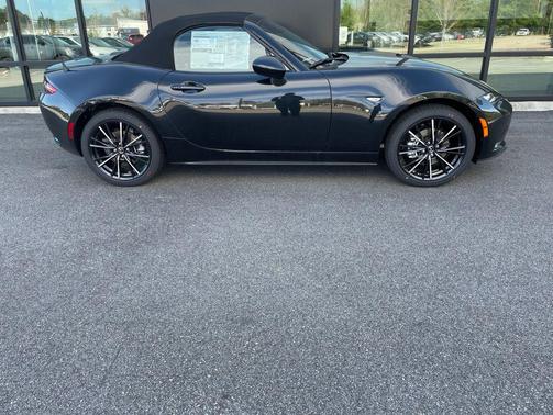 Jet Black Mica 2026 Mazda MX-5 Miata Grand Touring