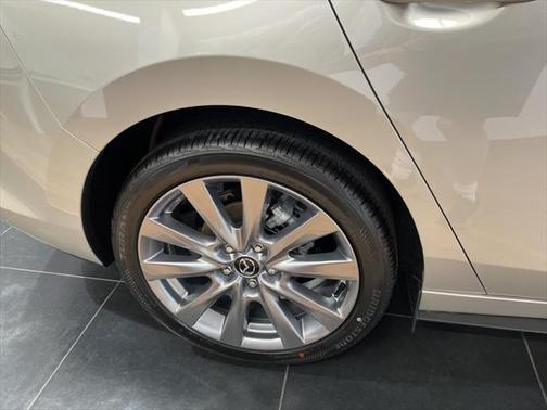 2025 Mazda Mazda3 FWD w/Preferred Package