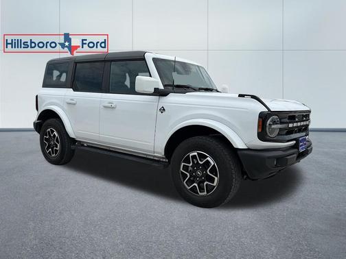 Oxford White 2024 Ford Bronco Outer Banks