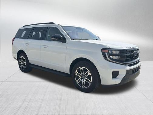 White Metallic 2025 Ford Expedition Active