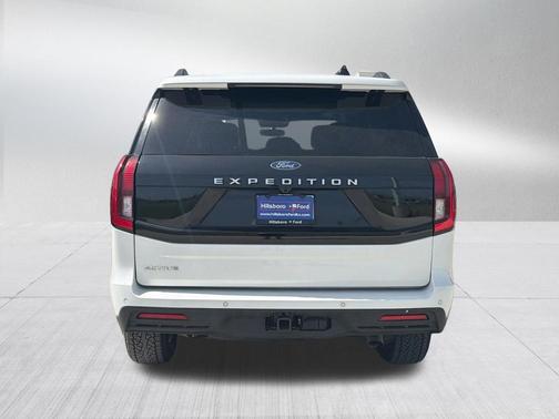 White Metallic 2025 Ford Expedition Active