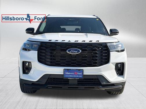 Star White 2026 Ford Explorer ST-Line