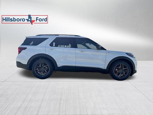 Star White 2026 Ford Explorer ST-Line