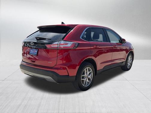 Rapid Red Metallic Tinted Clearcoat 2024 Ford Edge SEL
