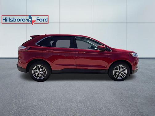 Rapid Red Metallic Tinted Clearcoat 2024 Ford Edge SEL
