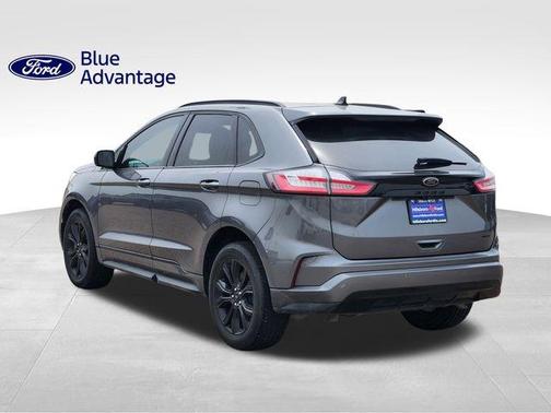 2022 Ford Edge SE