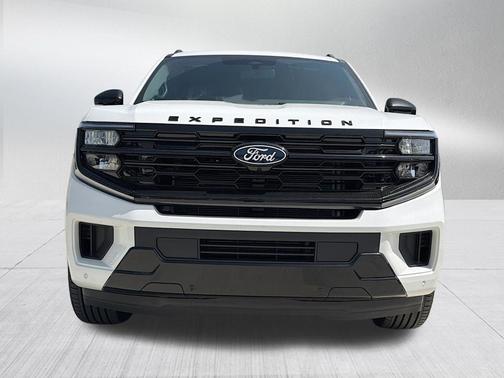 Star White 2027 Ford Expedition Max Platinum
