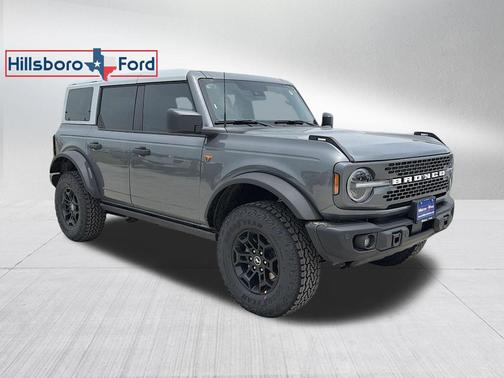 Carbonized Gray Metallic 2026 Ford Bronco Badlands