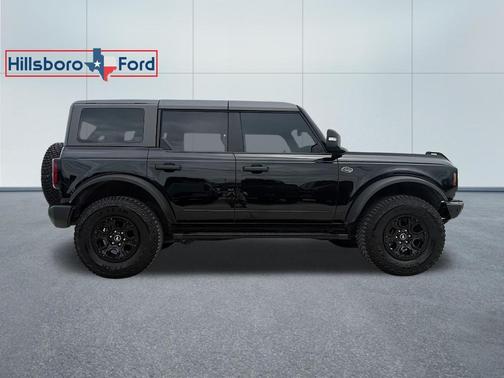 Shadow Black 2023 Ford Bronco Wildtrak