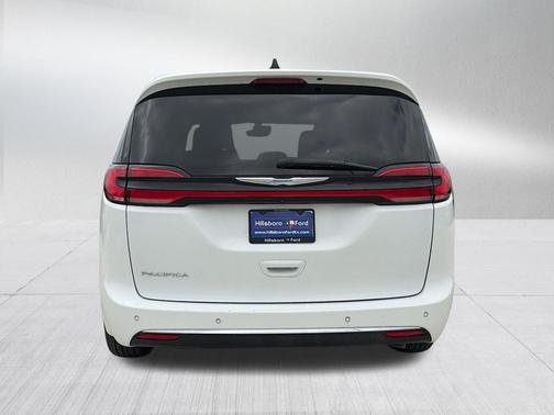 Bright White Clearcoat 2023 Chrysler Pacifica Touring-L
