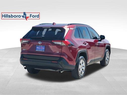 2020 Toyota RAV4 LE